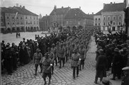 A Heimwehr tagjai menetelnek Bécsújhelyen 1931-ben (kép forrása: Wikimedia Commons)