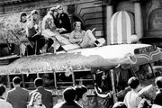 Ken Kesey a híres busz tetején társaival San Franciscóban