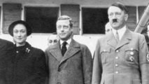 VIII. Eduárd (immár windsori hercegként) és Wallis Simpson Adolf Hitler vendégeiként Németországban, 1937 októberében (kép forrása: biography.com)