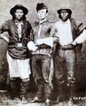 John Clum indiánokkal a San Carlos rezervátumon,1875. (kép forrása: Wikimedia Commons)