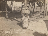 Csirikava apacs csecsemő az 1910-es évek elején (kép forrása: jamesarsenault.com)