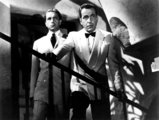 Paul Henreid és Humphrey Bogart a filmben (kép forrása: nypost.com)