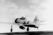Japán Mitsubishi A6M „Zero” vadászrepülő száll fel az Akagi repülőgép-hordozóról 1941. december 7-én (kép forrása: boston.com / U.S. Navy)