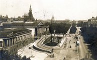 1925, Parlament, háttérben a Városháza