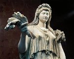 Livia, Augustus császár harmadik feleségének márványszobra (kép forrása: fineartamerica.com)