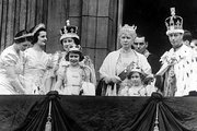 A királyi család VI. György koronázásának napján, 1937. május 12-én 