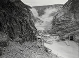 Négy tonna dinamit robbant a kanyonban 1933. május 12-én