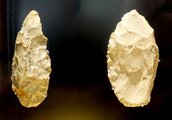 Neandervölgyiek által készített kőeszközök (kép forrása: Wikimedia Commons)