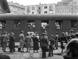 Déli pályaudvar, a háttérben az Alkotás utca épületei (1943)