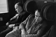 Ries István MLSZ-elnök, igazságügy-miniszter és Sebes Gusztáv szövetségi kapitány a vonaton (1949)