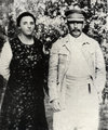 Sztálin második feleségével, Nagyezsda Allilujevával