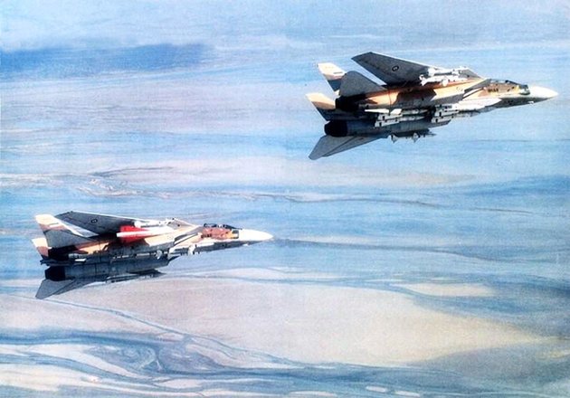 Az iráni légierő F–14 Tomcat vadászbombázói AIM–54 Phoenix légiharc-rakétákkal felszerelve