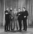 A Beatles tagai Ed Sullivan amerikai műsorvezetővel (kép forrása: Wikimedia Commons)