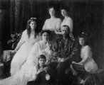Az 1917-es forradalom megpecsételte sorsukat, és fogságba került a Romanov-család