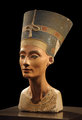 Nofertiti királyné gipszből és mészkőből készült mellszobra (Kr. e. 1340 k.) Wikipédia/ Arkadiy Etumyan / CC BY-SA 3.0 <br /><i>Wikipédia/ Arkadiy Etumyan / CC BY-SA 3.0</i>