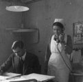 Az 1920-as években a telefonok legyakrabban munkahelyeken, irodákban bukkantak fel, 1926. (Fortepan/Wirthmann Julinna)