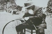 J.B. Dunlop egy biciklikerékre szereli abroncsát