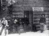 A montanai favágók még a házukra is kiírták, hogy feleséget keresnek (1901)