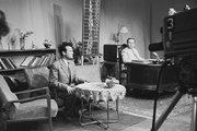 Szepesi György sportriporter és dr. Váradi György az MTV stúdiójában 1962-ben
