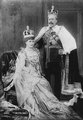 Viktória halála után az elátkozott és megcsiszolt kő végül a brit királynéi koronák ékszerévé vált ( a képen V. György felesége, Mária királyné koronájában látható)