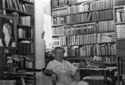 Aki írt is egy pár könyvet, Móricz Zsigmond és könyvespolca, 1939. (Fortepan/Fortepan)
