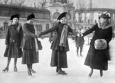 Boldogság télen, 1920. (Fortepan/Saly Noémi)