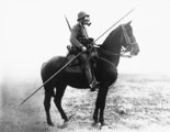 Gázálarcot viselő német lovaskatona az első világháborúban.