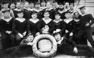 Kellemes húsvéti ünnepeket kíván az SMS Viribus Unitis csatahajó legénysége, 1917. (Fortepan/Fábián László)