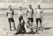Az 1896-os magyar olimpiai résztvevők csoportképe (Kellner Gyula bal oldalon áll)