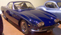 Az első: Lamborghini 350 GT. Feladta a leckét Enzo Ferrarinak.