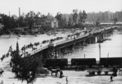 A Manci híd Árpád fejedelem útja és Margitsziget közötti szakasza, 1945. (Fortepan/Kramer István dr