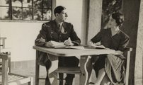 A Gaulle házaspár valószínűleg a merénylet során is félelmet nem ismerve, kedélyesen beszélgetett egymással (a kép Londonban készült a II. világháború alatt)