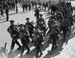 A brit Coldstream Guards ezred katonái a franciaországi Cherbourgba érkezésük után, 1939 őszén
