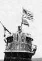 Amerikai zászló lobog az U-505-ösön, amelyet 1944. júniusában foglalt el az amerikai haditengerészet Normandiában