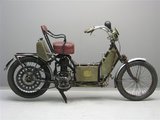 Egy továbbfejlesztett Autofauteuil 1908-ból – a motor már 490 köbcentis, de az ülés még az eredeti dizájnt követi (Wikipedia / Yesterdays Antique Motorcycles / CC BY-SA 4.0)