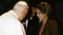 Római találkozása II. János Pál pápával 1995-ben