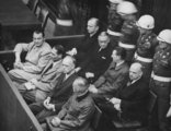 Ítéletre várva – az első sorban legfelül Hermann Göring