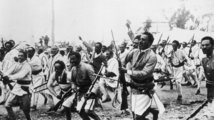 Az etióp haderő kezdetleges fegyverzetben vette fel a harcot a nyomasztó olasz túlerő ellen