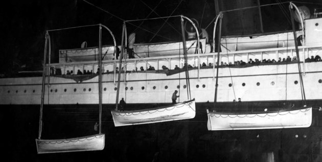 A Titanic mentőcsónakjai a Carpathia oldalán