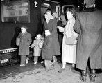 1956. november 14. Magyar menekültek érkeznek Utrechtbe a Vörös Kereszt segítségével (Wikipedia / Behrens, Herbert / CC BY-SA 3.0)