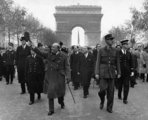 Winston Churchill és Charles de Gaulle a párizsi katonai parádén (1944. november 11.)
