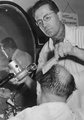 Ritkás hajú úriember a fodrásznál 1961-ben