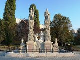 Fogadalmi oltár (más néven: Szent Flórián szoborcsoport) Óbudán (forrás:wikipédia/Fekist/CC BY-SA 3.0)