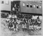 Apacs foglyok pihenője a vonatúton (1886. szeptember)