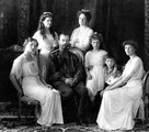 II. Miklós cár családjával