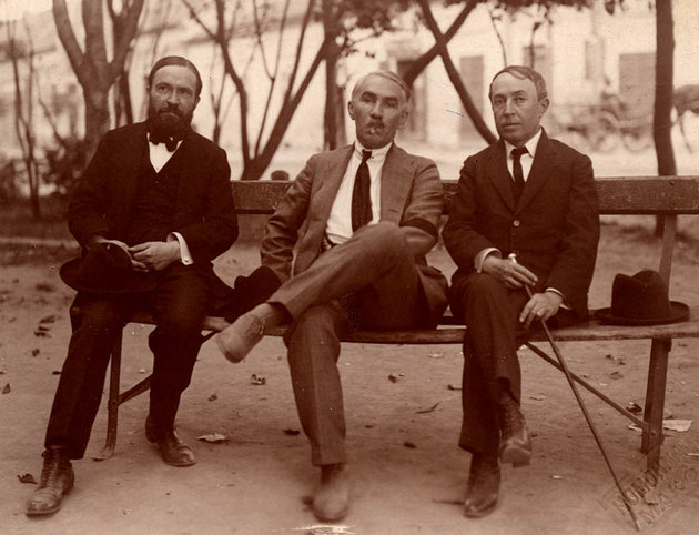 A képen balról jobbra: Juhász Gyula, Móra Ferenc és Réti Ödön (Makó, 1924)