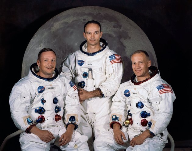 Az Apollo–11 legénysége (balról jobbra: Neil Armstrong, Michael Collins és Edwin Aldrin)