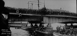Harry Houdini ugrása a Harvard Bridge-ről