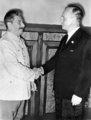 Sztálin és Ribbentrop a paktum aláírása után