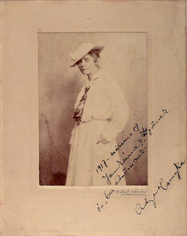Székely Aladár fényképe Boncza Bertáról (Kép forrása: Múzeum Antikvárium)